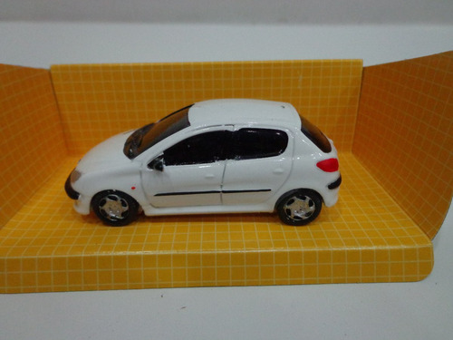 Peugeot 206 5 Puertas Blanco 1/43 Alucinante Replica