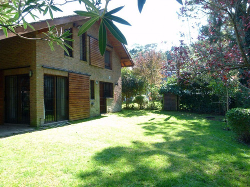 Chalet Fgta. La Victoria Nº 3341- Pinamar- Venta