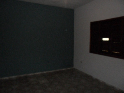 Imagem 9 de 10 de Casa 1 Qto, Sala, Coz, Gar 2 Carros,wc Quintal Bom $ 200.mil