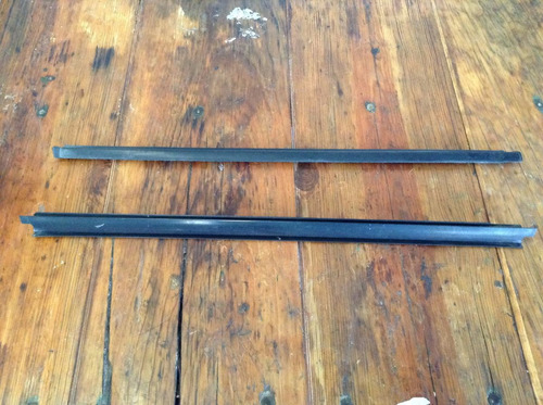 Cañuelas Puerta Trasera Derecha Vw Derby Mod: 00-07 Oem