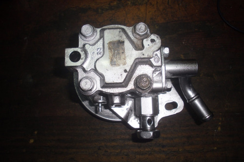 Vendo Bomba De Power Steering De Nissan B15, Año 2005