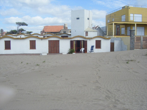 Imagen 2 de 15 de 138 Y Playa - Frente Al Mar - Villa Gessell -6 Pers - Sommer Haus