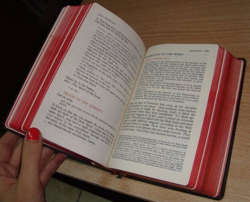 Saint Andrew Bible Missal / Missal Comiss St Andrew's Abbey