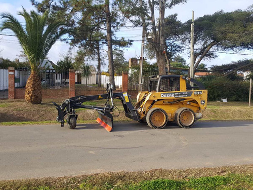 Imagen 4 de 6 de Motoniveladora En Minicargador, Nivelación Terrenos, Caminos