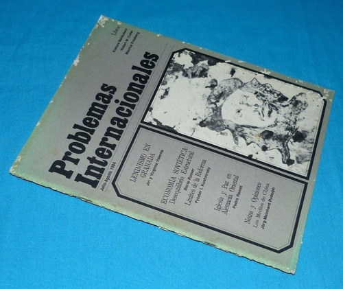 Problemas Internacionales 1984 Leninismo Economía Soviética