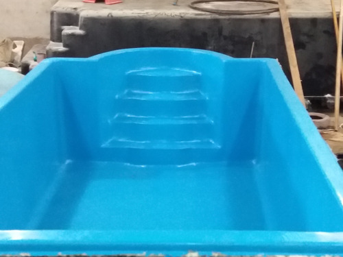 Imagen 7 de 7 de Pileta De Fibra 6x3,1x1,5 Rectangular Con Banco Reforzada