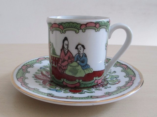 483 - Xícara De Café Chinesa Em Porcelana Pintada A Mão Em P