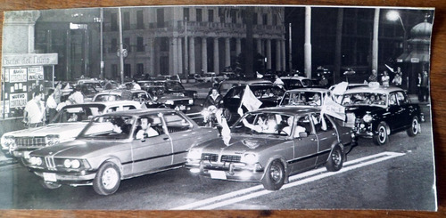 Fotografia Club Nacional Futbol Campeon Mundo 1981 Caravana