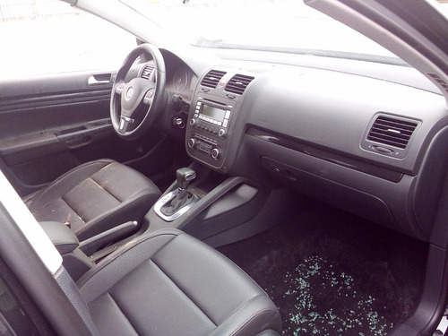 Sucata Volkswagem Jetta 2.5 2010 - Retirada De Peças