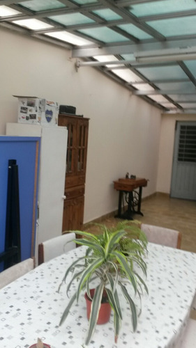 Imagen 10 de 15 de Excelente Chalet En Palomar Calle Bergamini Al 3000