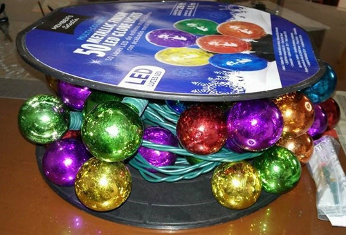 Juego 50 Luces Globo Led Navideñas Colores Acabado Metalico