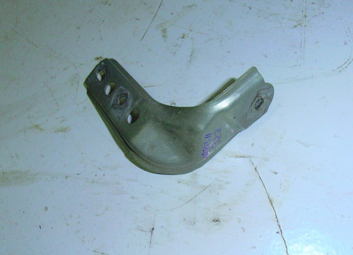 Soporte De Tapabarro Izquierdo Toyota Yaris Sedan 2006-2012