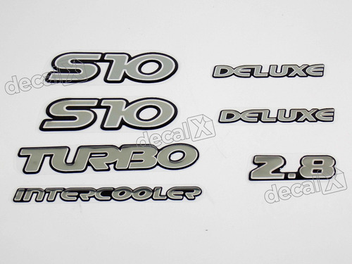 Jogo Emblema Adesivo Resinado S10 Deluxe 2.8 Kitr02