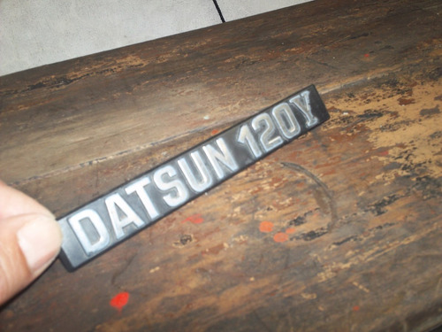 Insignia Datsun 120