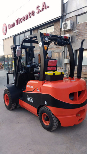 Imagen 3 de 7 de Autoelevador Dual Tripl Desplazador 2.5 Tn (serie G Taurus)