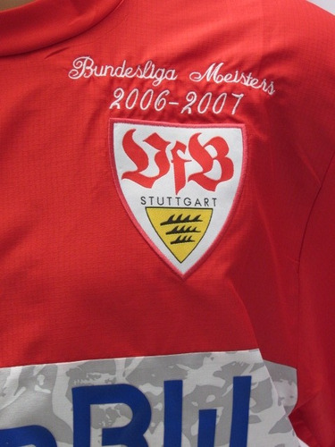 Camisa De Futebol Do Stuttgart Comemorativa #8 Bierofka - N