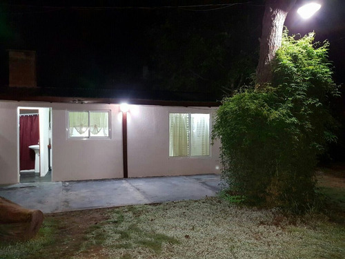 Imagen 2 de 14 de Cabaña Monoambiente En Sta Teresita Para 2 Personas