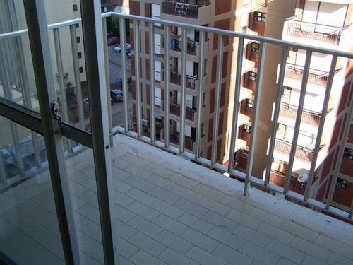 Imagen 2 de 12 de Departamento De 2 Ambientes Zona Centro