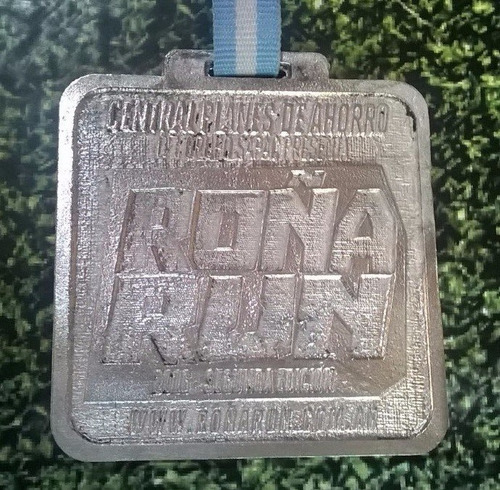 Imagen 3 de 6 de Medalla Llavero Metal Running Futbol Mtb 50 Mm