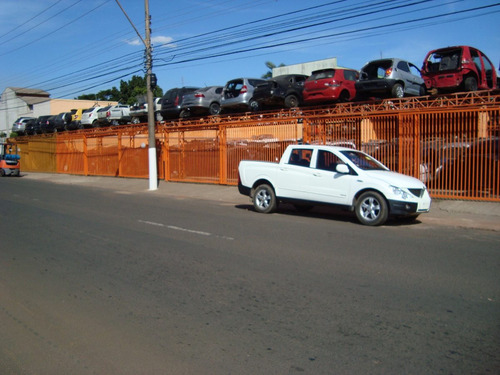 Imagem 5 de 13 de Peças Sucata De Ssangyong 2010 Diesel Motor Cambio Lataria