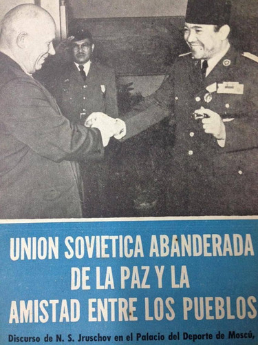 Union Sovietica Abanderada De La Paz Y La Amistad...