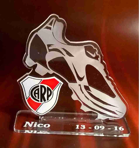 15 Souvenirs + 5 Centrales Cumple 18 Acrilico Trofe  River