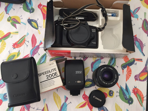 Canon Eos 3000 Qd Kit + Speedlite 200e Como Nueva (Usado)
