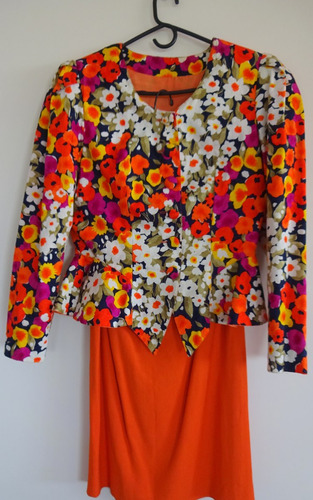 Importante Blazer Flores + Falda Naranja = Alta Costura