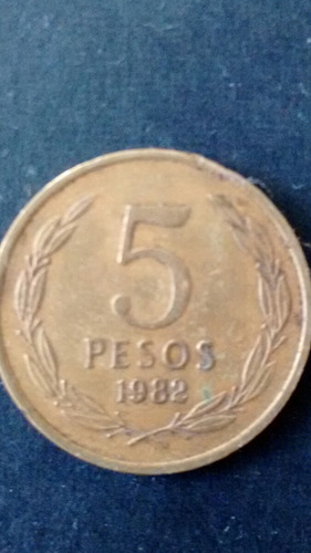 Monedas De 5 Pesos 1988 / 1982