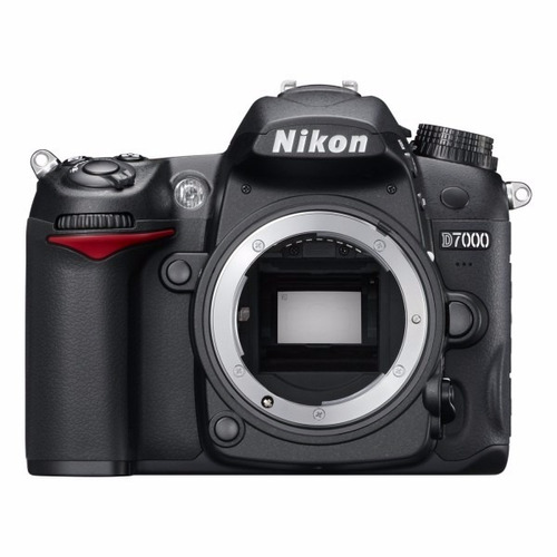 Nikon D7000 Body + 32gb + Control Remoto