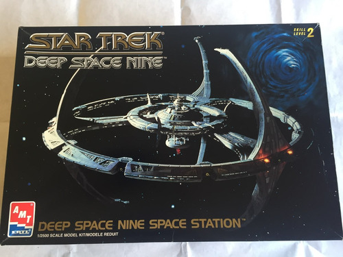 Star Trek Deep Space Nine Space Station Model Kit Amt Ertl