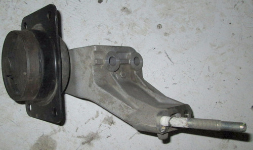 Soporte De Motor Izquierdo Suzuki Sx4 Año 2006-2014