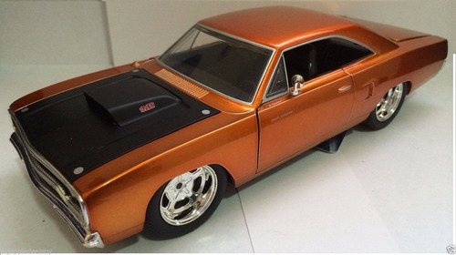 1/24 Fast & Furious Rapido Y Furioso 7 Plymouth Road Runner