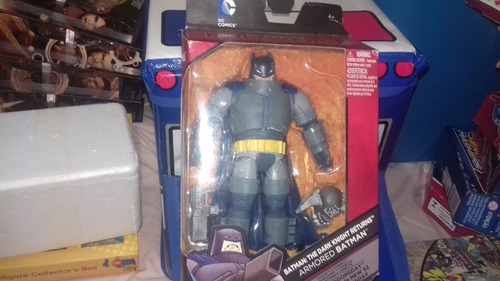 Dc Multiverse Batman Dark Knight Armored Doomsday Fij (Usado)