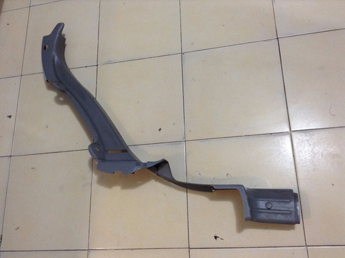Plastico Moldura Trasera Izquierda Vw Pointer 4 Ptas 00-05