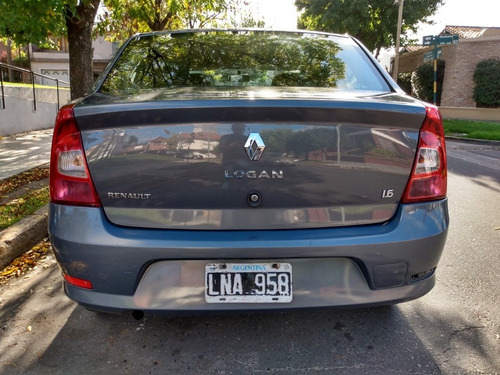 Renault Logan Autentique 2012