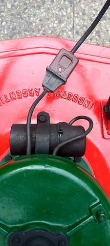 Maquina De Cortar Pasto Electrica De 3/4 Hp Excelente Usada. Rojo/verde (Usado)