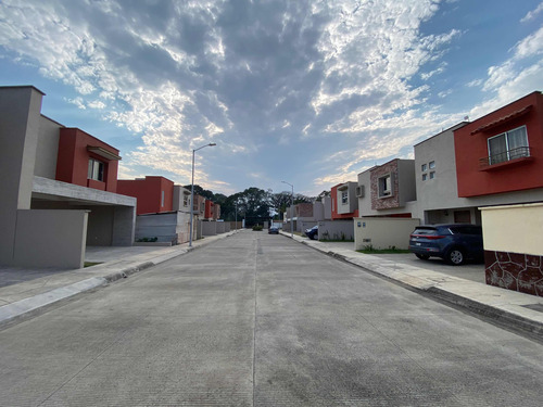 Venta Ultimos 2 Lotes En Fraccionamiento En Cordoba, Ver