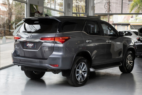Imagen 6 de 15 de Toyota Sw4 2.8 Srx 4x4 Aut 7 Asientos - Car Cash