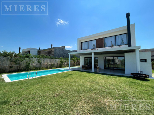 Casa En Alquiler Sobre Lote Interno En Los Castaños, Nordelta.