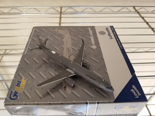 Avion Airbus A321neo De Luftwaffe 15+10 En La Escala 1:400