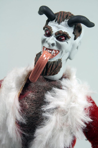 Figura De Acción De Mego Krampus De 8 Pulgadas