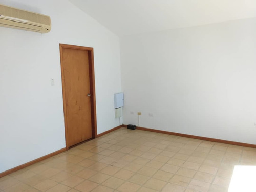 Imagen 12 de 13 de Alquiler Casa En Las Villas Lechería (solo Clientes)