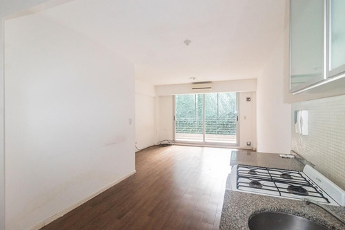 Imagen 1 de 9 de Departamento Monoambiente En Alquiler Temporal En Soler Al 3400 - Barrio Norte