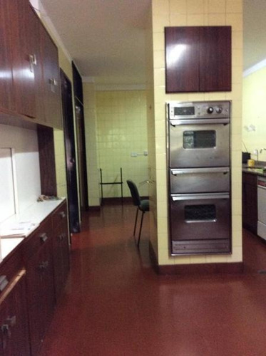 Imagen 10 de 30 de Casa De 5 Dormitorios Con Jardín Y Pileta