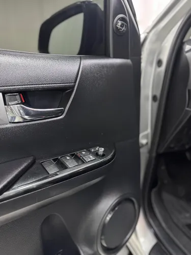 Hilux Srv 2.8 Aut Revo