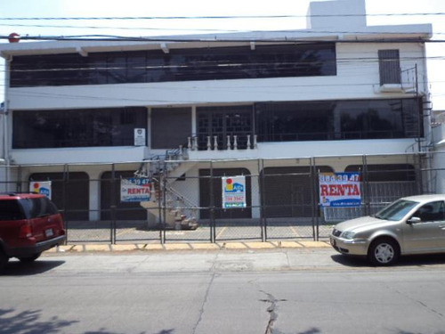 Renta De Local Comercial En Metepec, Ubicado Sobre Av. Baja Velocidad