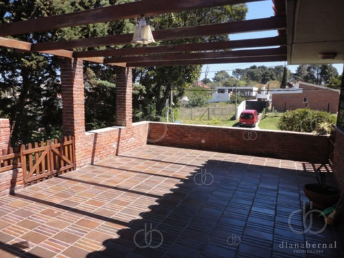 Imagen 26 de 30 de Punta Del Este, Chalet Con Gran Capacidad.