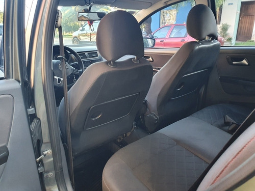 Volkswagen Suran 1.6 Highline 101cv 11c 2012