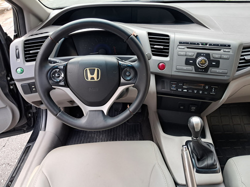 Honda Civic 1.8 Lxl Flex 4p